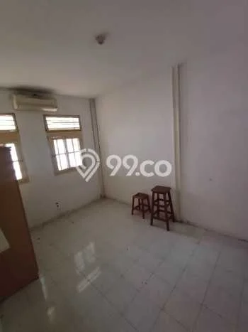 Disewakan! Rumah 14 Kamar Tidur &
6 Kamar Mandi di Tanjung Duren Utara, Jakarta Barat Disewakan! Rumah 14 Kamar Tidur &
6 Kamar Mandi di Tanjung Duren Utara, Jakarta Barat