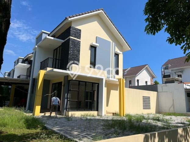 Disewakan! Rumah 2 Kamar Tidur &
2 Kamar Mandi di Harapan Indah, Bekasi Disewakan! Rumah 2 Kamar Tidur &
2 Kamar Mandi di Harapan Indah, Bekasi
