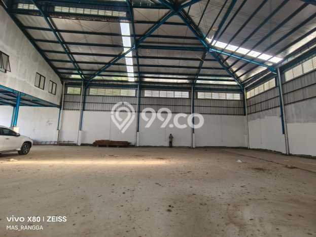 LOKASI TERBAIK! Gudang di , Luas 1300m2m², Area Komersial LOKASI TERBAIK! Gudang di , Luas 1300m2m², Area Komersial