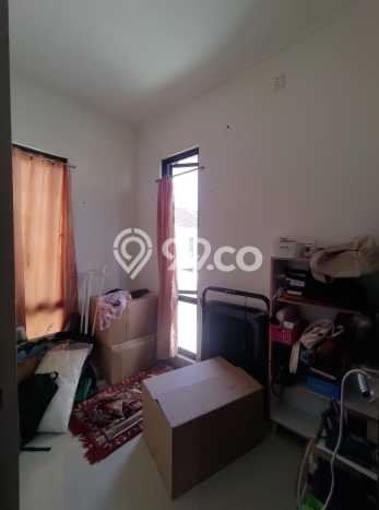 Disewakan Rumah Murah di Harapan Indah Bekasi dengan 2 Kamar Tidur Disewakan Rumah Murah di Harapan Indah Bekasi dengan 2 Kamar Tidur
