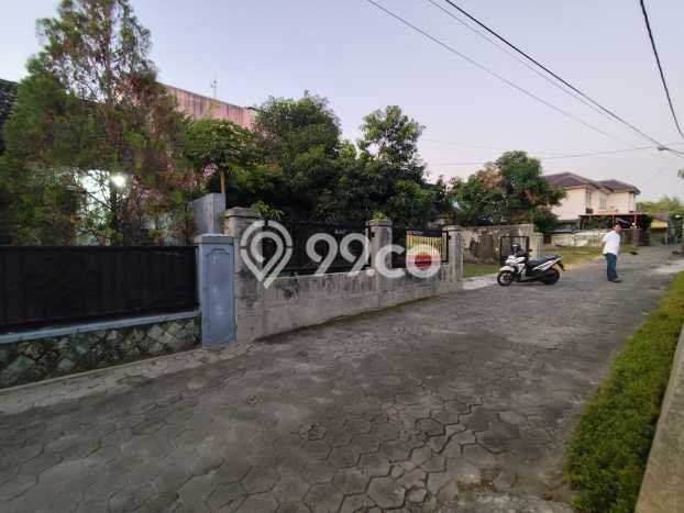 Tanah Dijual Area Strategis di Maguwoharjo Yogyakarta 194m2 Tanah Dijual Area Strategis di Maguwoharjo Yogyakarta 194m2