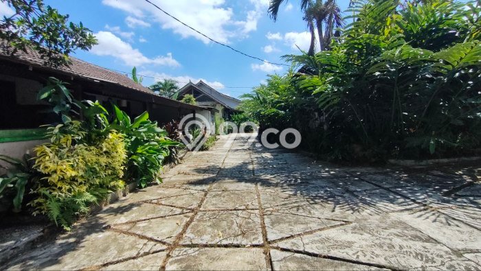 FOR SALE! Vila Kawasan Pakem, Area 2367m2m², Posisi Premium FOR SALE! Vila Kawasan Pakem, Area 2367m2m², Posisi Premium