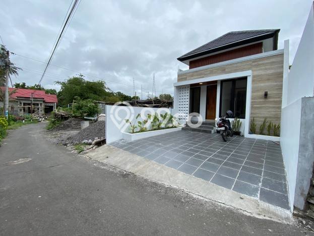 Rumah Modern Cantik 3 KT Siap Huni di Sleman Rumah Modern Cantik 3 KT Siap Huni di Sleman