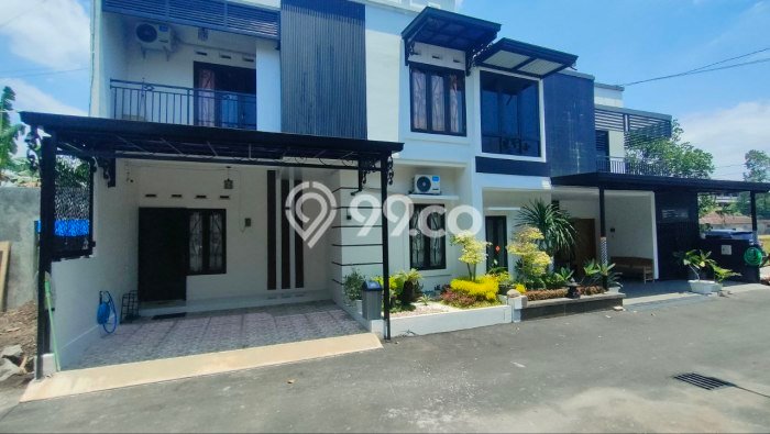 For Sale Rumah 3 Kamar Lokasi Strategis Nyaman dan Strategis di Depok For Sale Rumah 3 Kamar Lokasi Strategis Nyaman dan Strategis di Depok