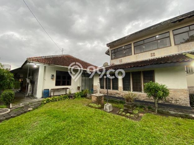 HUNIAN PILIHAN! Rumah di Umbulharjo, LT 1050m2m² Bangunan 400m2m² HUNIAN PILIHAN! Rumah di Umbulharjo, LT 1050m2m² Bangunan 400m2m²
