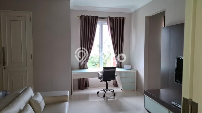 Rumah Mewah LB 420m2 Siap Huni Desain Elegan di Gading Serpong, Tangerang Rumah Mewah LB 420m2 Siap Huni Desain Elegan di Gading Serpong, Tangerang
