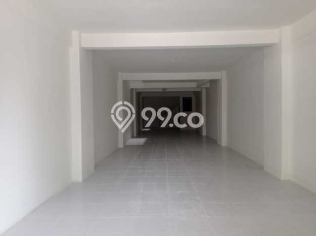 AREA KOMERSIAL! Ruko Disewakan di Kedungkandang, Luas 300m2m², Jalan Utama, Siap Operasional AREA KOMERSIAL! Ruko Disewakan di Kedungkandang, Luas 300m2m², Jalan Utama, Siap Operasional