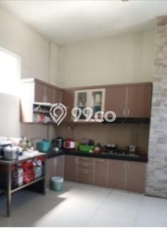 Jual Ruko Area Bisnis di Dinoyo, Luas 303m2m², Jalan Utama Jual Ruko Area Bisnis di Dinoyo, Luas 303m2m², Jalan Utama