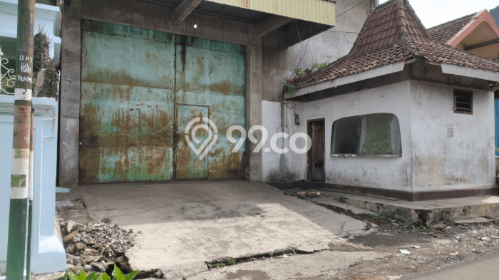 Jual Gudang di Dampit, Luas 400m2m², Lokasi Premium Jual Gudang di Dampit, Luas 400m2m², Lokasi Premium