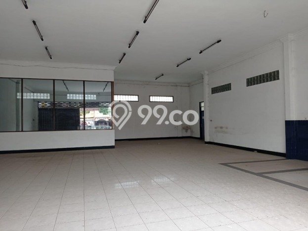 LOKASI STRATEGIS! Komersial Kawasan Kepanjen, Luas 425m2m², Pusat Perdagangan LOKASI STRATEGIS! Komersial Kawasan Kepanjen, Luas 425m2m², Pusat Perdagangan