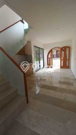 Kesempatan Langka! Vila di , Area 61m2m², Kawasan Berkembang dengan potensi meningkat Kesempatan Langka! Vila di , Area 61m2m², Kawasan Berkembang dengan potensi meningkat