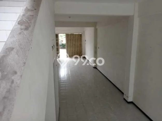 LOKASI TERBAIK! Ruko di Kepanjen, Luas 60m2m², Jalan Strategis LOKASI TERBAIK! Ruko di Kepanjen, Luas 60m2m², Jalan Strategis