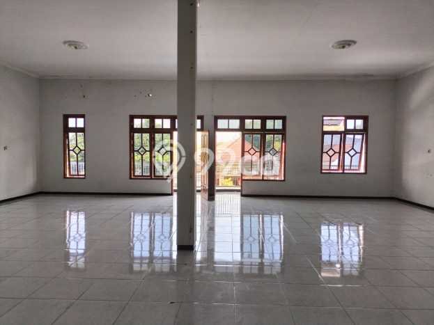 For Rent Ruko di Pakis, Luas 440m2m², Kawasan Ramai For Rent Ruko di Pakis, Luas 440m2m², Kawasan Ramai