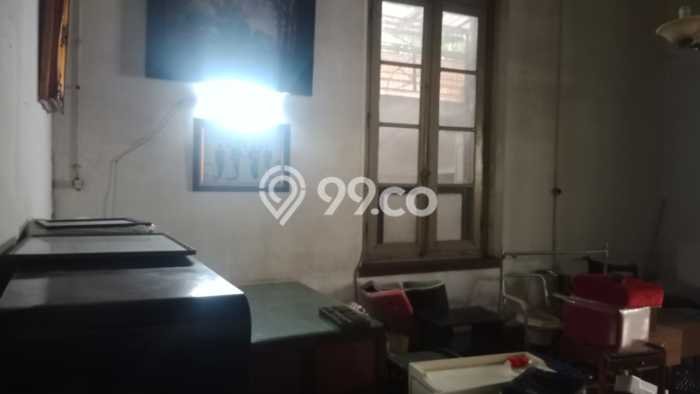 Komersial For Rent Kawasan Klojen, Luas 130m2m², Lokasi Komersial, Akses Utama Komersial For Rent Kawasan Klojen, Luas 130m2m², Lokasi Komersial, Akses Utama