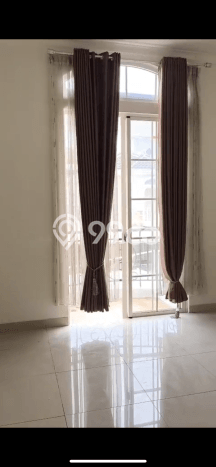 Disewakan! Rumah 3 Kamar Tidur &
3 Kamar Mandi di Green Lake City, Jakarta Barat Disewakan! Rumah 3 Kamar Tidur &
3 Kamar Mandi di Green Lake City, Jakarta Barat