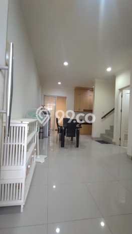 Disewakan! Rumah 3 Kamar Tidur &
3 Kamar Mandi di Green Lake City, Jakarta Barat Disewakan! Rumah 3 Kamar Tidur &
3 Kamar Mandi di Green Lake City, Jakarta Barat
