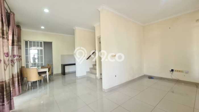 Disewakan! Rumah 3 Kamar Tidur &
3 Kamar Mandi di Green Lake City, Jakarta Barat Disewakan! Rumah 3 Kamar Tidur &
3 Kamar Mandi di Green Lake City, Jakarta Barat