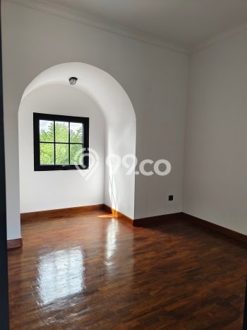 Jual Rumah Luas Elegan Dengan View Cantik di BSD The Icon, Tangerang Jual Rumah Luas Elegan Dengan View Cantik di BSD The Icon, Tangerang