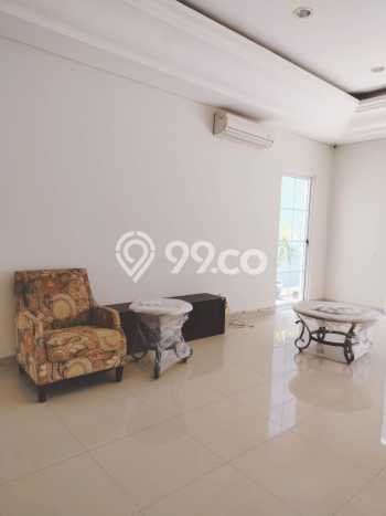 Disewakan! Rumah 4 Kamar Tidur &
3 Kamar Mandi di BSD De Park, Tangerang Disewakan! Rumah 4 Kamar Tidur &
3 Kamar Mandi di BSD De Park, Tangerang