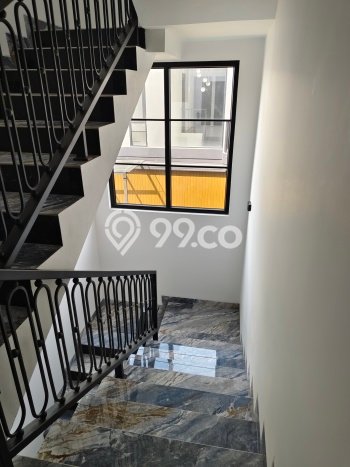 Jual Rumah Luas Elegan Dengan View Cantik di BSD The Icon, Tangerang Jual Rumah Luas Elegan Dengan View Cantik di BSD The Icon, Tangerang