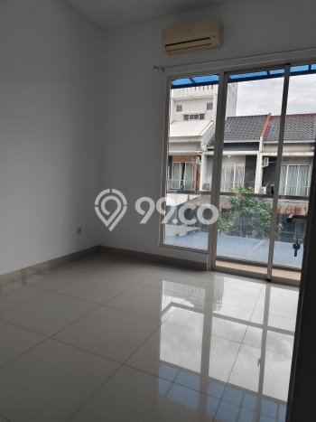 Rumah Luas Asri 3 KT Siap Huni di BSD Residence One Tangerang Rumah Luas Asri 3 KT Siap Huni di BSD Residence One Tangerang