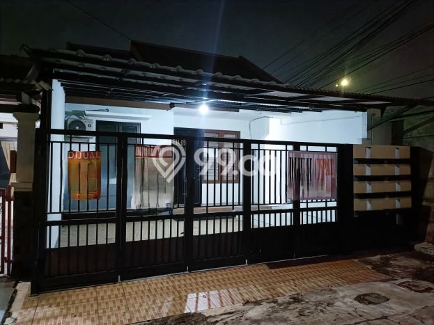 For Sale Hunian Rumah Nyaman 2 KT di Villa Melati Mas, Tangerang Selatan For Sale Hunian Rumah Nyaman 2 KT di Villa Melati Mas, Tangerang Selatan