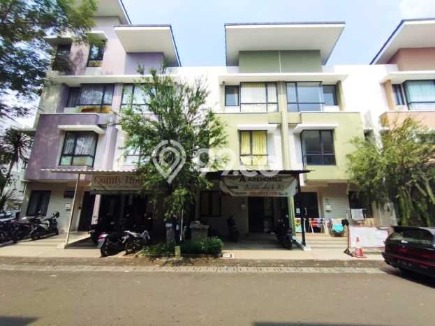 Rumah Luas Asri 8 KT Siap Pakai di Gading Serpong Tangerang Rumah Luas Asri 8 KT Siap Pakai di Gading Serpong Tangerang