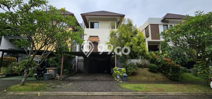 Ready to Use! Premium House LT 324m2 Desain Elegan di BSD Ready to Use! Premium House LT 324m2 Desain Elegan di BSD