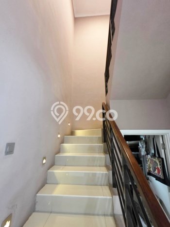 Rumah Elit Modern Tanpa Renovasi di BSD Tangerang Rumah Elit Modern Tanpa Renovasi di BSD Tangerang
