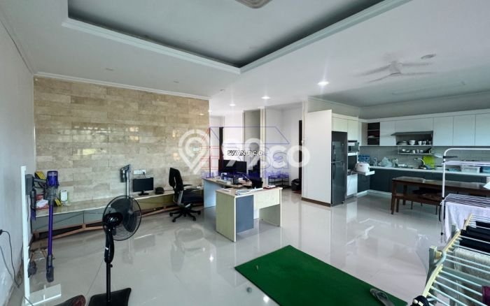 Rumah Mewah LB 141m2 Siap Pakai Desain Elegan di Tiban, Batam Rumah Mewah LB 141m2 Siap Pakai Desain Elegan di Tiban, Batam