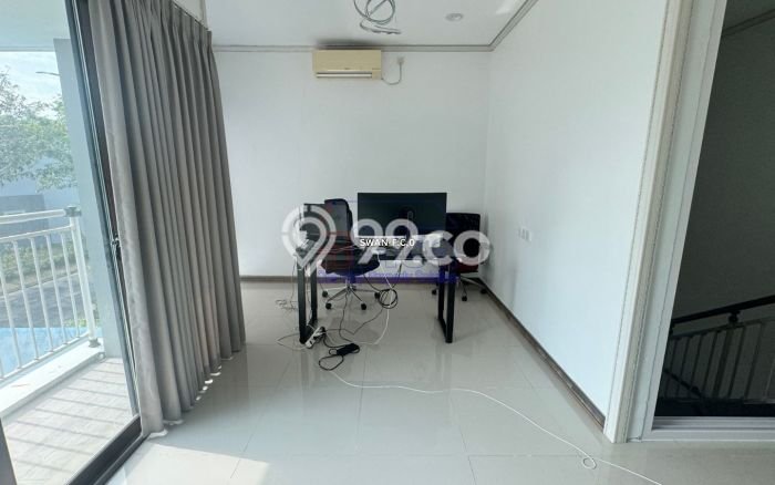 Rumah Mewah Siap Huni LT 180m2 di Sekupang, Batam Rumah Mewah Siap Huni LT 180m2 di Sekupang, Batam