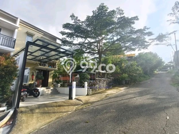 Rumah Bagus Siap Huni Di Sekupang Luas 180m2 Lokasi Strategis Rumah Bagus Siap Huni Di Sekupang Luas 180m2 Lokasi Strategis