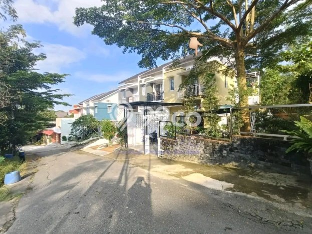 Rumah Bagus Siap Huni Di Sekupang Luas 180m2 Lokasi Strategis Rumah Bagus Siap Huni Di Sekupang Luas 180m2 Lokasi Strategis