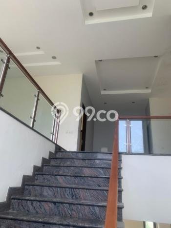 Rumah Elit LB 500m2 Siap Pakai Desain Elegan di Lippo Karawaci, Tangerang Rumah Elit LB 500m2 Siap Pakai Desain Elegan di Lippo Karawaci, Tangerang