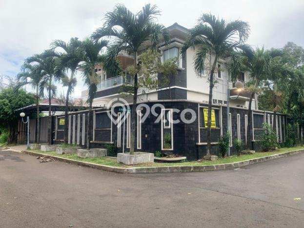 Rumah Elit LB 500m2 Siap Pakai Desain Elegan di Lippo Karawaci, Tangerang Rumah Elit LB 500m2 Siap Pakai Desain Elegan di Lippo Karawaci, Tangerang