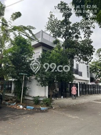 Hunian Eksklusif Dijual LT 340m2 di Tebet, Jakarta Selatan Hunian Eksklusif Dijual LT 340m2 di Tebet, Jakarta Selatan