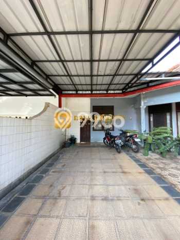 Hunian Mewah LB 285m2 Siap Pakai Desain Elegan di Jatiwaringin, Bekasi Hunian Mewah LB 285m2 Siap Pakai Desain Elegan di Jatiwaringin, Bekasi