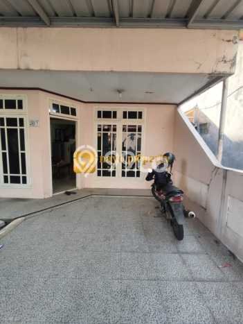Dijual Rumah 4 Kamar Lokasi Strategis Nyaman dan Strategis di Kramat Jati Dijual Rumah 4 Kamar Lokasi Strategis Nyaman dan Strategis di Kramat Jati
