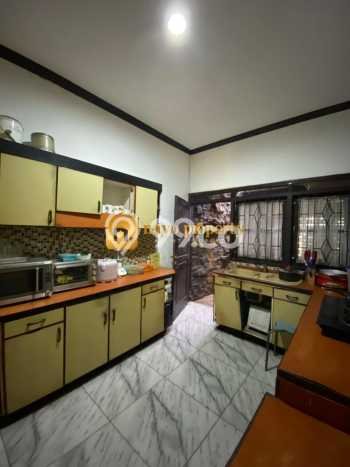 Hunian Mewah LB 285m2 Siap Pakai Desain Elegan di Jatiwaringin, Bekasi Hunian Mewah LB 285m2 Siap Pakai Desain Elegan di Jatiwaringin, Bekasi