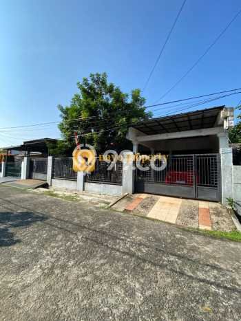 Hunian Mewah LB 285m2 Siap Pakai Desain Elegan di Jatiwaringin, Bekasi Hunian Mewah LB 285m2 Siap Pakai Desain Elegan di Jatiwaringin, Bekasi