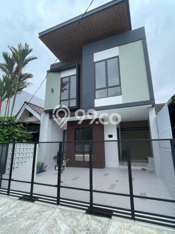 For Sale Rumah 4 Kamar Lokasi Ideal Bagus dan Strategis di BSD For Sale Rumah 4 Kamar Lokasi Ideal Bagus dan Strategis di BSD
