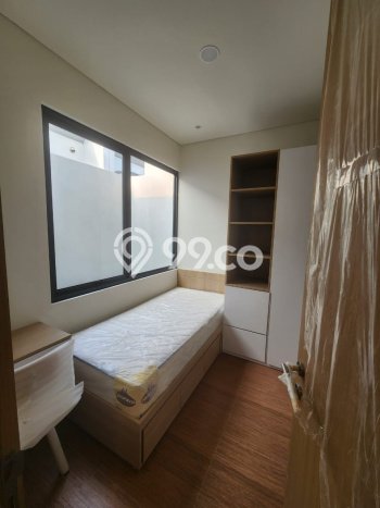 For Sale Hunian Rumah Terawat 3 Kamar di BSD, Tangerang For Sale Hunian Rumah Terawat 3 Kamar di BSD, Tangerang