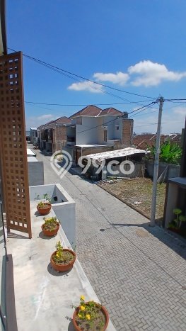 Rumah Cantik Siap Pakai Di Gentan Luas 120m2 Lokasi Strategis Rumah Cantik Siap Pakai Di Gentan Luas 120m2 Lokasi Strategis