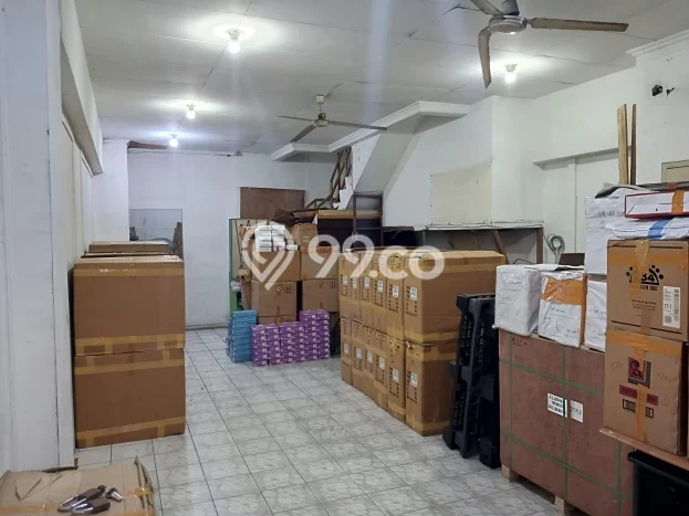 Area Ramai! Ruko Dijual di Senen untuk Bisnis Luas Bangunan 308m2 Area Ramai! Ruko Dijual di Senen untuk Bisnis Luas Bangunan 308m2