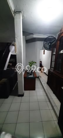 Rumah Luxury Modern Tanpa Renovasi di Pondok Kelapa Jakarta Timur Rumah Luxury Modern Tanpa Renovasi di Pondok Kelapa Jakarta Timur