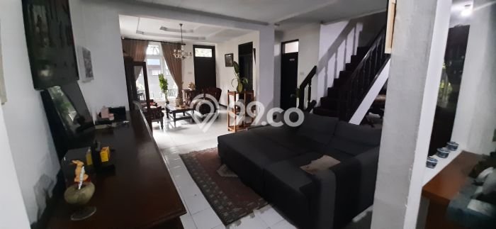 Rumah Luxury Modern Tanpa Renovasi di Pondok Kelapa Jakarta Timur Rumah Luxury Modern Tanpa Renovasi di Pondok Kelapa Jakarta Timur