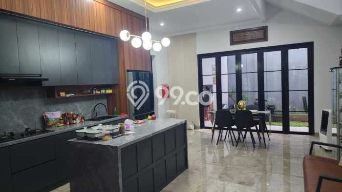 Rumah Elit Modern Tanpa Renovasi di Kemang Pratama Bekasi Rumah Elit Modern Tanpa Renovasi di Kemang Pratama Bekasi