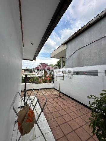 Rumah Luxury Modern Tanpa Renovasi di Cibubur Jakarta Timur Rumah Luxury Modern Tanpa Renovasi di Cibubur Jakarta Timur