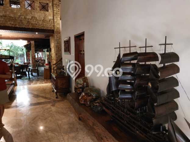 Jual Rumah Mewah Elegan Dengan View Eksklusif di Grogol, Jakarta Barat Jual Rumah Mewah Elegan Dengan View Eksklusif di Grogol, Jakarta Barat
