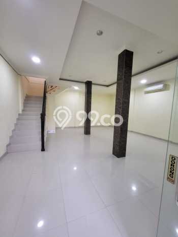 FOR RENT! Ruko di Pondok Kelapa Cocok untuk Bisnis 104m2 FOR RENT! Ruko di Pondok Kelapa Cocok untuk Bisnis 104m2